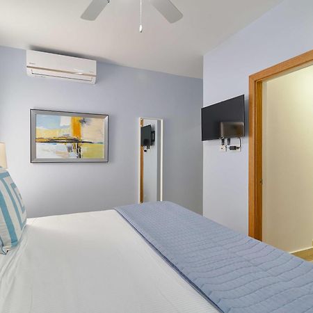 Costa Atlantica Punta Cana - Beach Vacation Condos 외부 사진