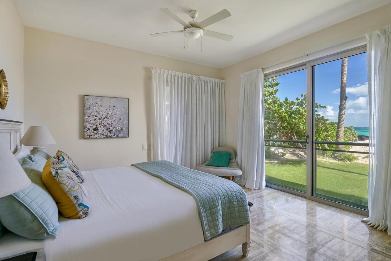 Costa Atlantica Punta Cana - Beach Vacation Condos 외부 사진