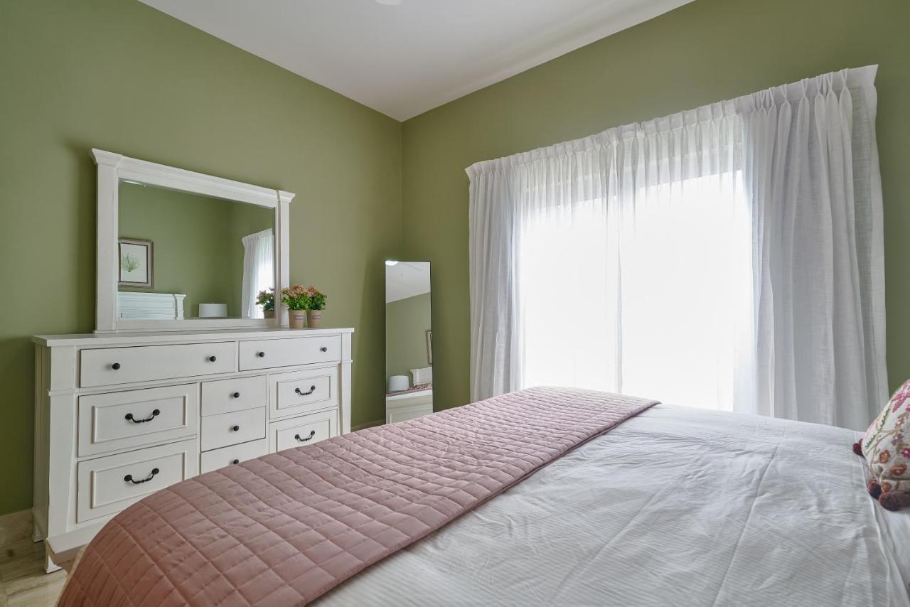 Costa Atlantica Punta Cana - Beach Vacation Condos 외부 사진