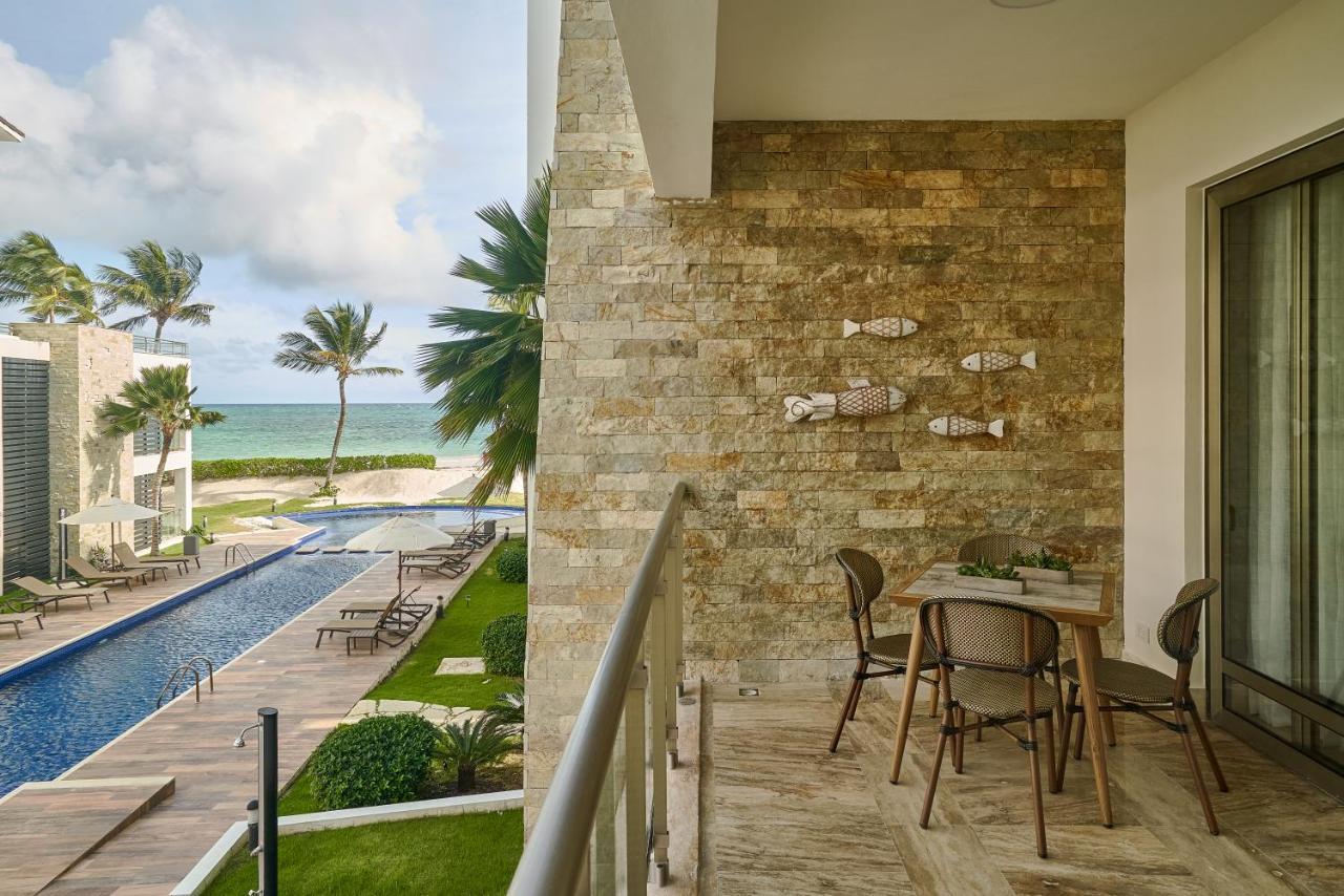 Costa Atlantica Punta Cana - Beach Vacation Condos 외부 사진