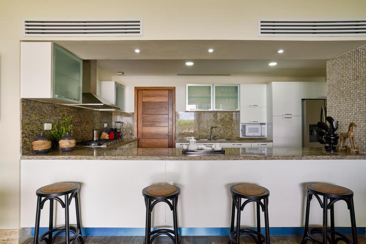 Costa Atlantica Punta Cana - Beach Vacation Condos 외부 사진