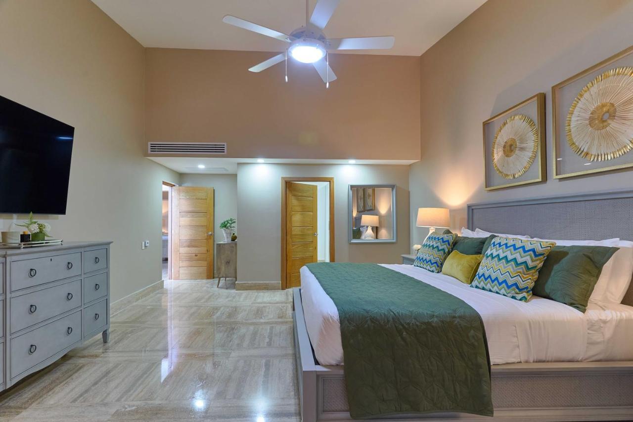 Costa Atlantica Punta Cana - Beach Vacation Condos 외부 사진