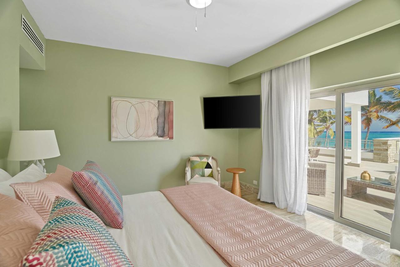 Costa Atlantica Punta Cana - Beach Vacation Condos 외부 사진