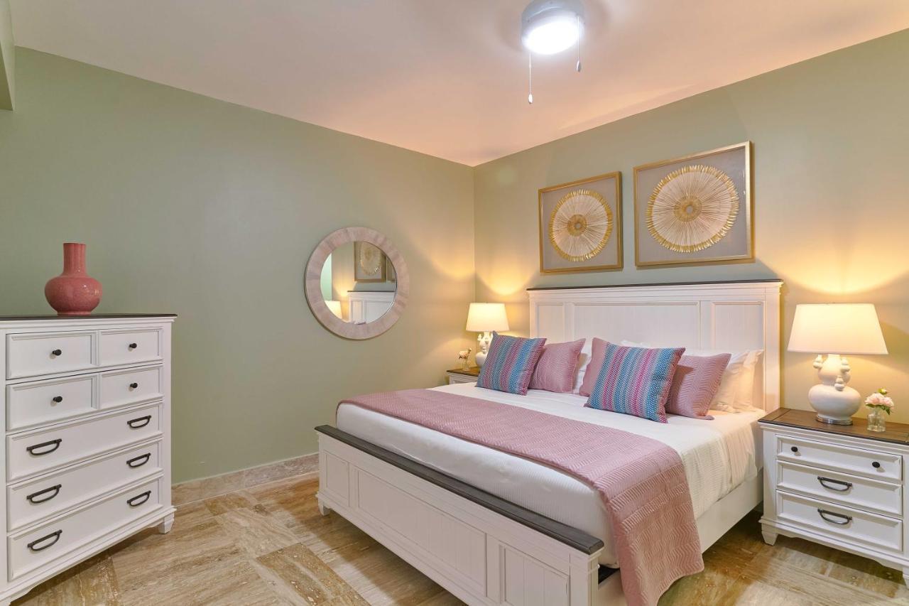 Costa Atlantica Punta Cana - Beach Vacation Condos 외부 사진