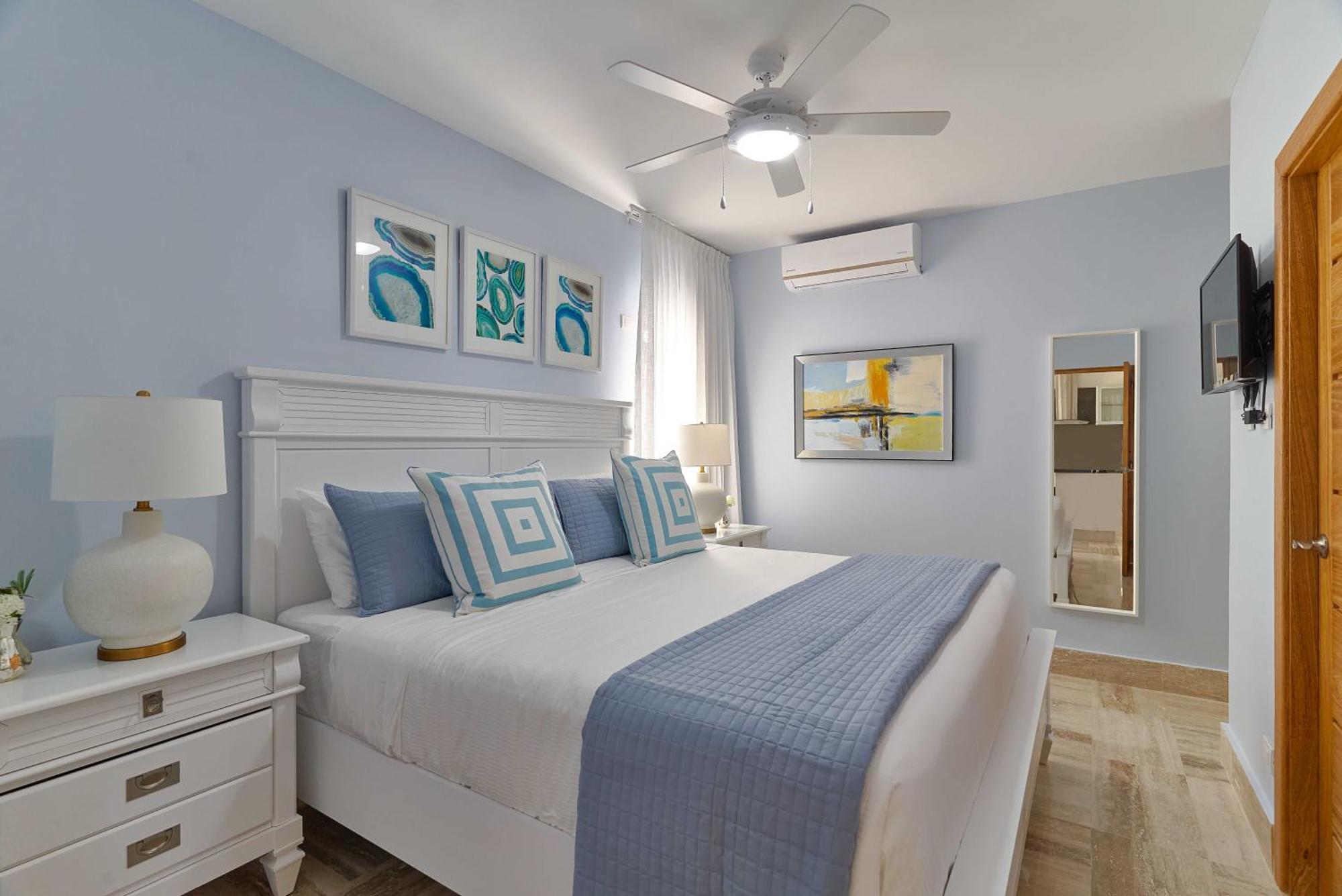 Costa Atlantica Punta Cana - Beach Vacation Condos 외부 사진