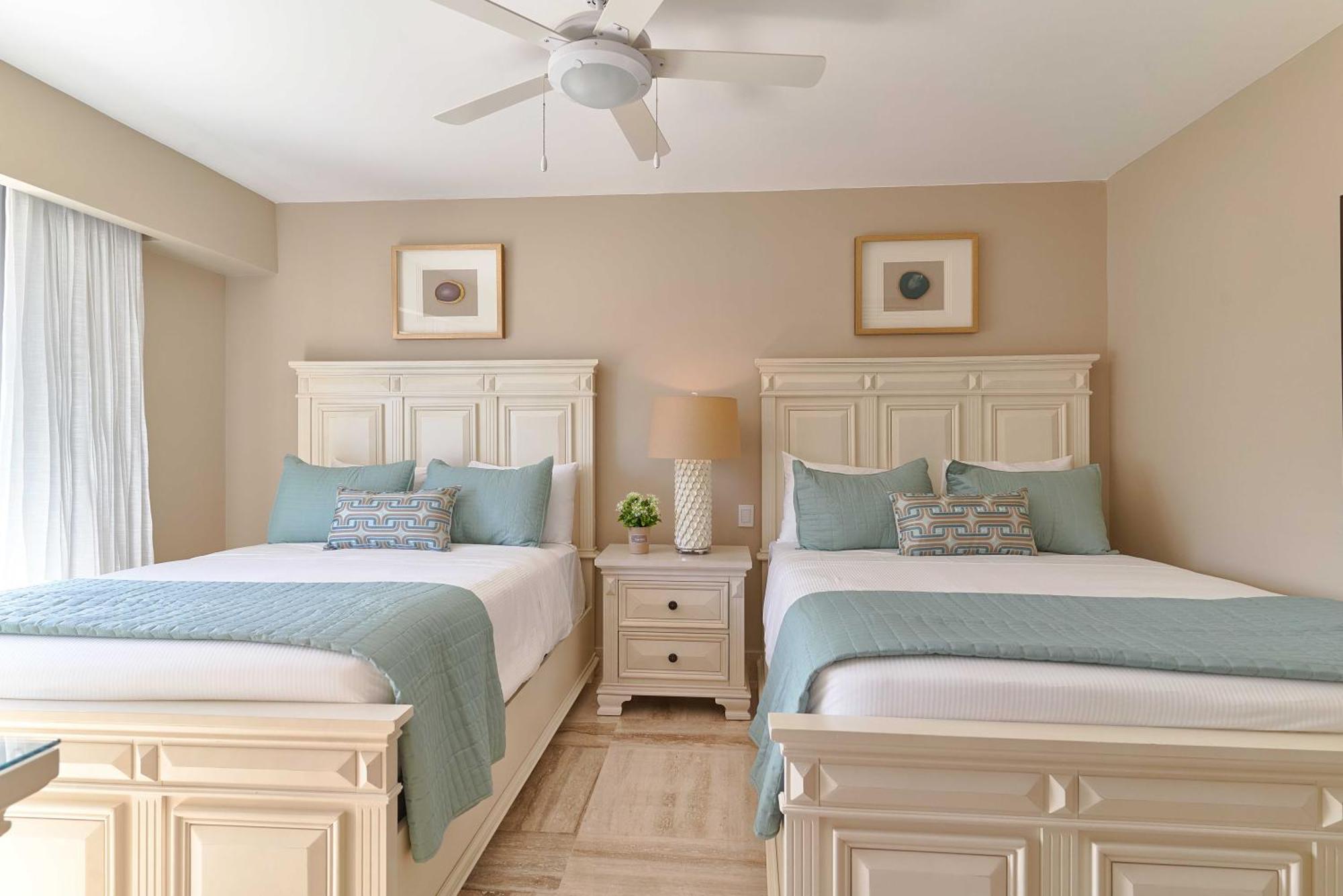 Costa Atlantica Punta Cana - Beach Vacation Condos 외부 사진